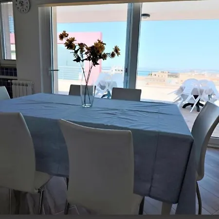 M&g Attico Vista Mare Luxury Appartamento *